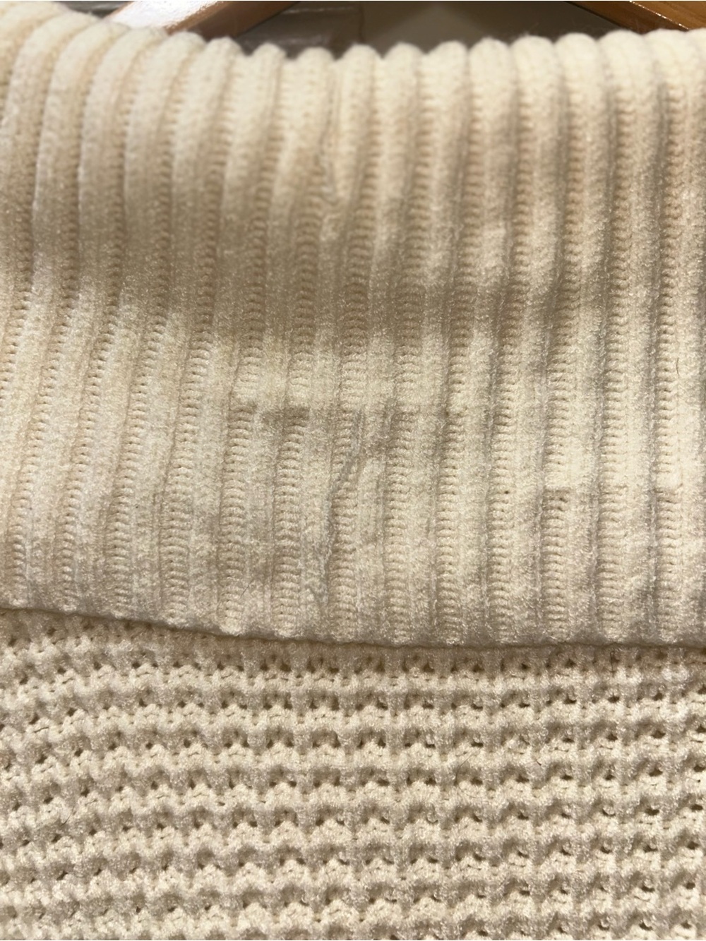 Modcloth Cream Off-Shoulder Waffle Knit Cowl Sweater size large - Picture 13 of 15